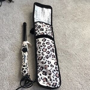 Leopard Print Curling Iron with Heat-Resistant Pouch